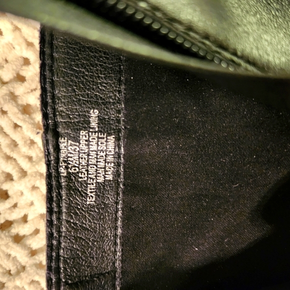 Lucky🍀Brand Block Heel Black Leather Ankle Boots, size 6.5 / 37 - Picture 4 of 6